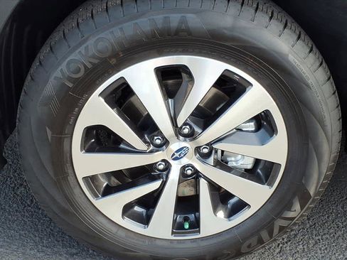 Certified 2025 Subaru Outback Premium w/ Popular Package #1A image 12