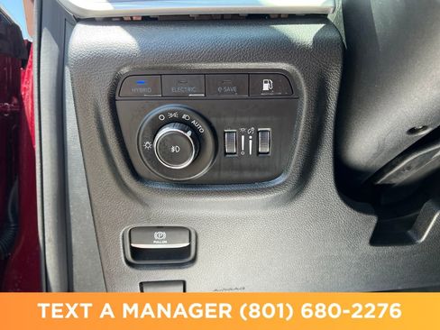 Used 2023 Jeep Grand Cherokee 4WD 4xe image 22