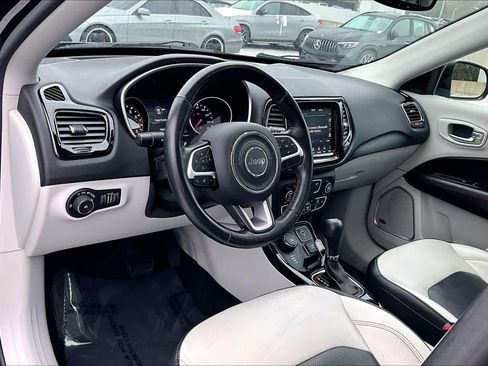 Used 2019 Jeep Compass Limited w/ Trailer Tow Group AWD/4WD image 18