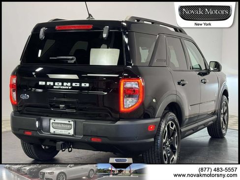 Used 2023 Ford Bronco Sport Outer Banks w/ Tech Package AWD/4WD image 8