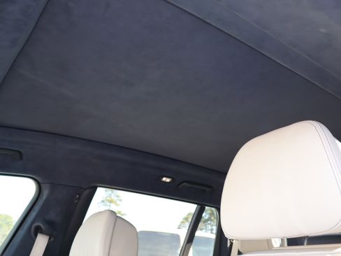 Used 2021 BMW X7 M50i image 14