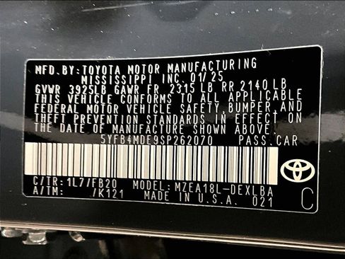 Used 2025 Toyota Corolla LE image 36