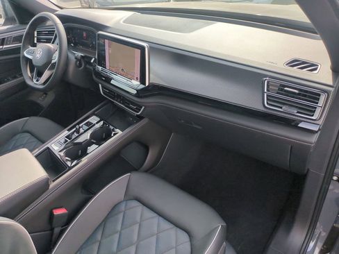 New 2026 Volkswagen Atlas Cross Sport SEL Premium R-Line AWD/4WD image 23