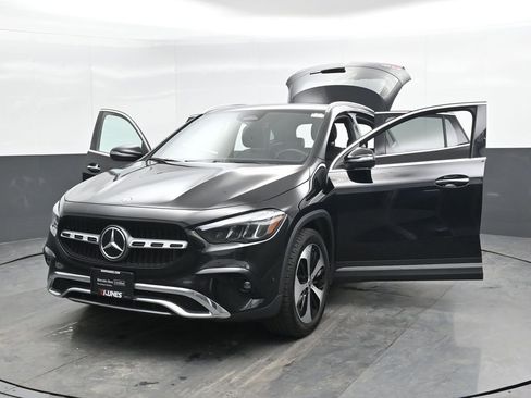 Used 2025 Mercedes-Benz GLA 250 4MATIC image 46