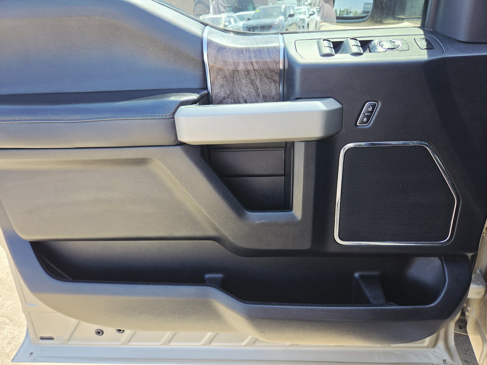Used 2017 Ford F250 Lariat w/ Chrome Package AWD/4WD image 15