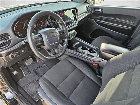 Used 2025 Dodge Durango GT RWD image 9