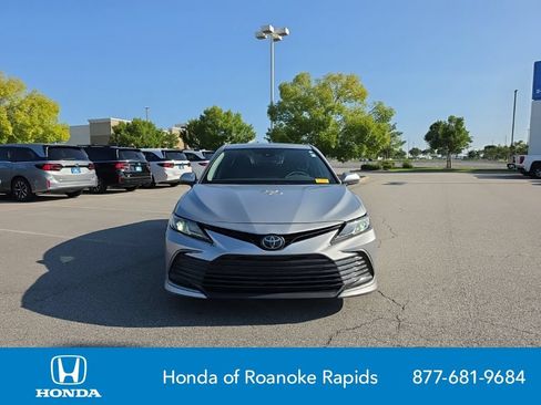Used 2023 Toyota Camry LE FWD image 8