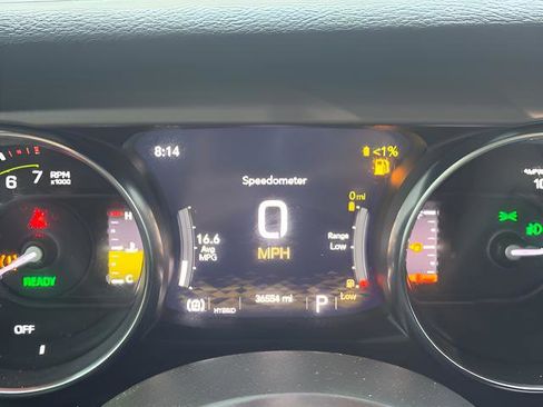 Used 2022 Jeep Wrangler Unlimited Rubicon 4xe w/ Cold Weather Group AWD/4WD image 24