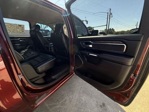 Used 2019 RAM 1500 Laramie AWD/4WD image 35