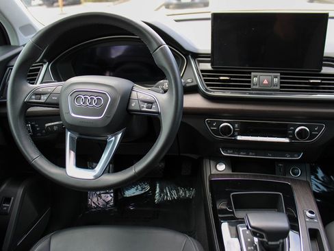 Used 2021 Audi Q5 Premium Plus w/ Premium Plus Package image 10