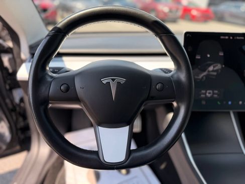 Used 2018 Tesla Model 3 AWD/4WD image 12