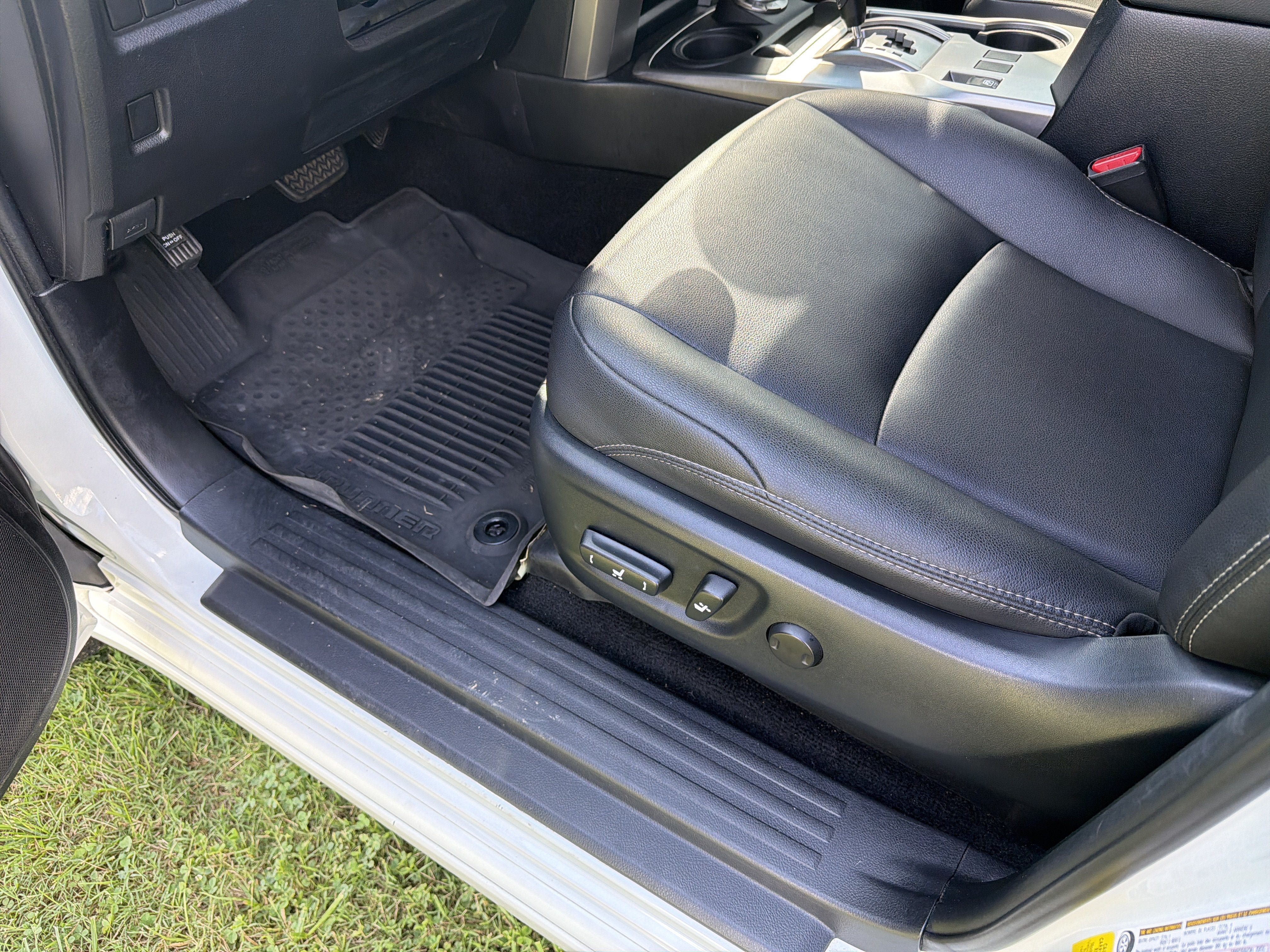Used 2022 Toyota 4Runner TRD Sport AWD/4WD image 17