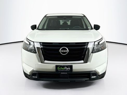 Used 2023 Nissan Pathfinder S AWD/4WD image 2