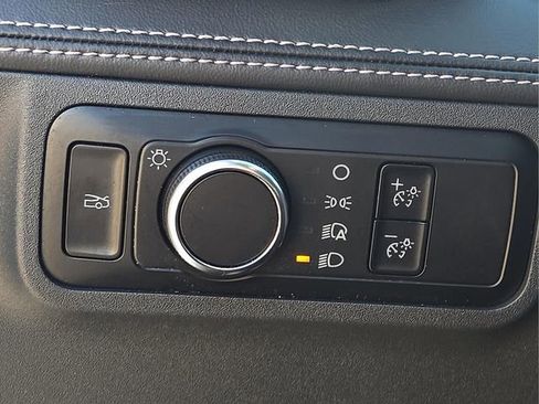 Used 2025 Ford Mustang GT Premium image 24