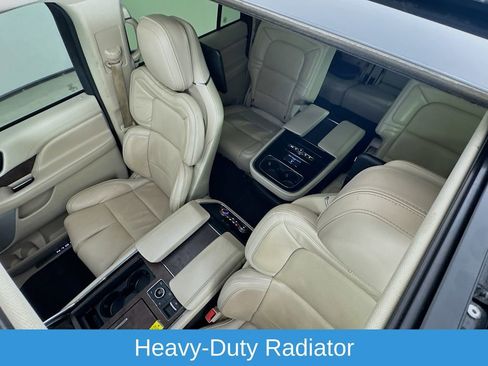 Used 2019 Lincoln Navigator L Reserve image 28