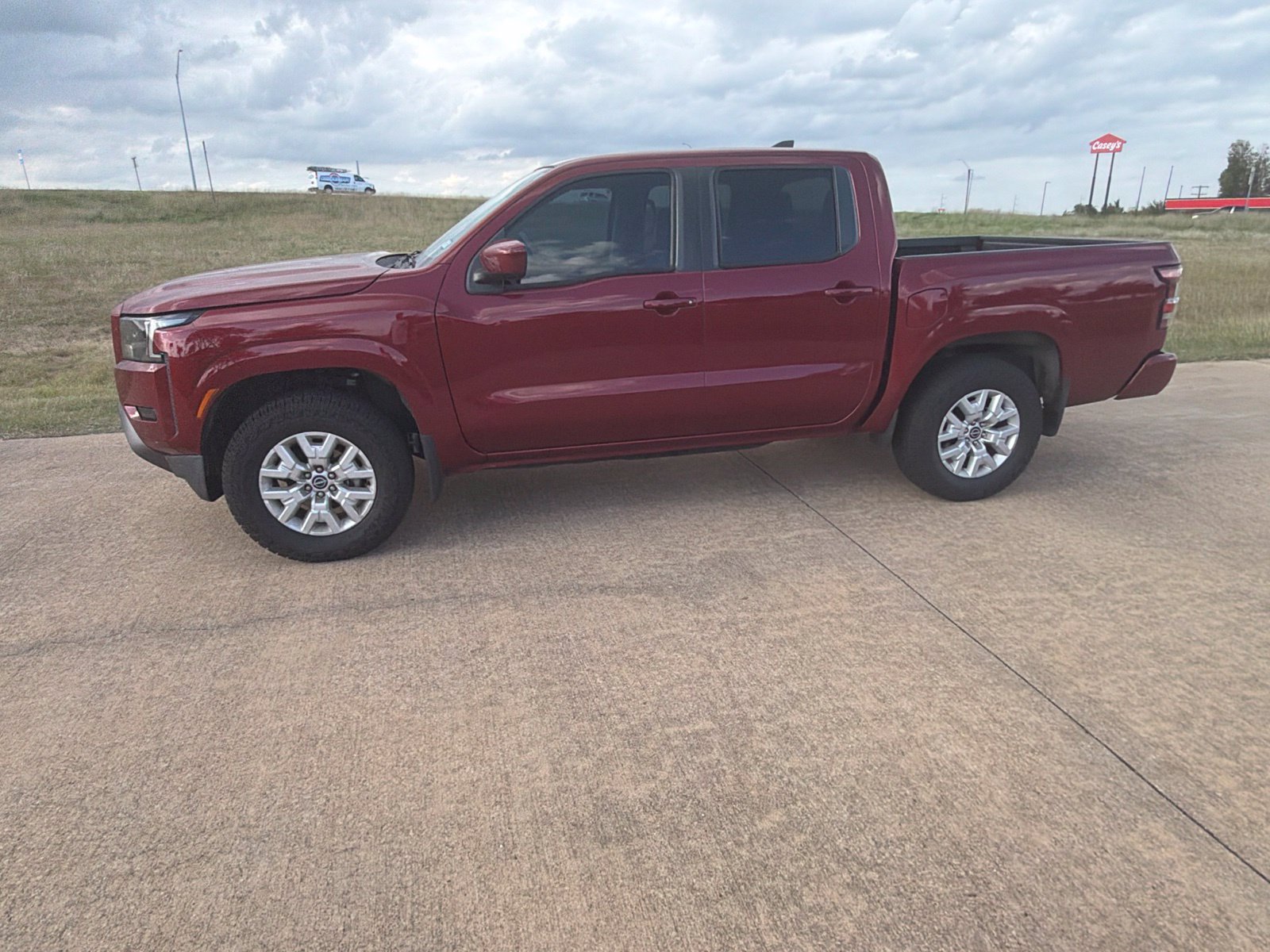 Used 2022 Nissan Frontier SV w/ Technology Package AWD/4WD image 4