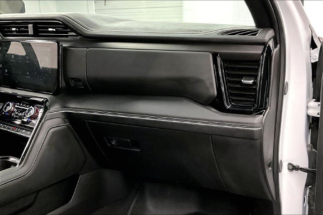 Used 2025 GMC Sierra 2500 AT4X AWD/4WD image 19