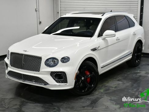 Used 2023 Bentley Bentayga AWD/4WD image 2