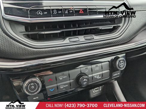 Used 2023 Jeep Compass Altitude image 15