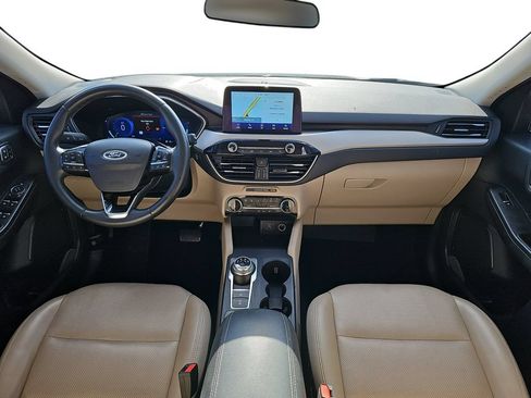 Used 2022 Ford Escape SEL w/ Technology Package AWD/4WD image 9