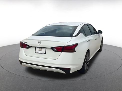 Used 2025 Nissan Altima 2.5 SV image 15