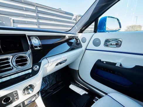 Used 2020 Rolls-Royce Wraith RWD image 73