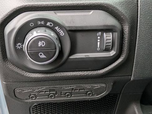 New 2026 Jeep Gladiator Sport AWD/4WD image 17