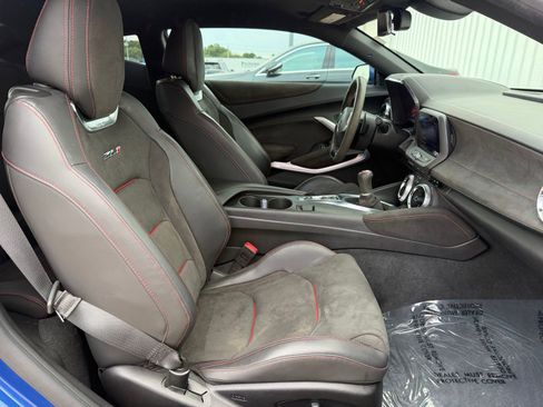 Used 2019 Chevrolet Camaro ZL1 RWD image 24