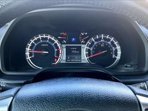 Used 2018 Toyota 4Runner SR5 AWD/4WD image 13