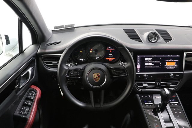 Used 2023 Porsche Macan S AWD/4WD image 11