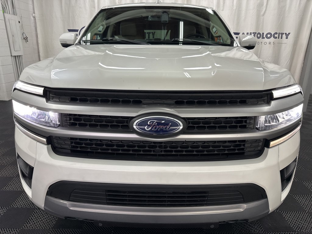 Used 2023 Ford Expedition Max XLT AWD/4WD image 4