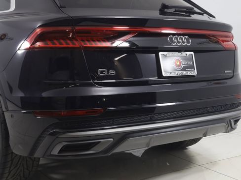 Used 2021 Audi Q8 Prestige w/ Prestige Package image 23