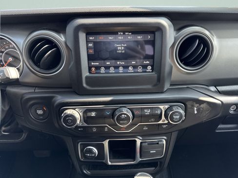 Used 2023 Jeep Wrangler Sport image 35