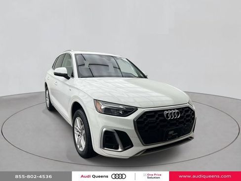 Used 2023 Audi Q5 2.0T Premium w/ Convenience Package AWD/4WD image 3