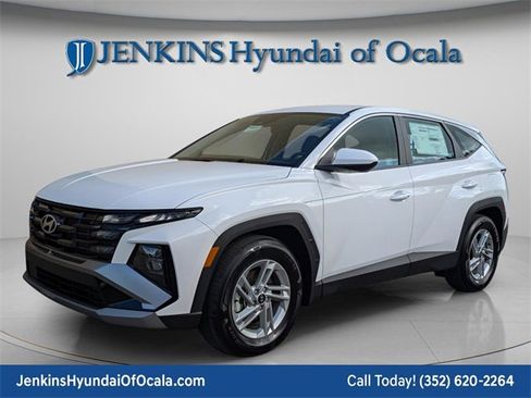 Certified 2025 Hyundai Tucson SE image 7