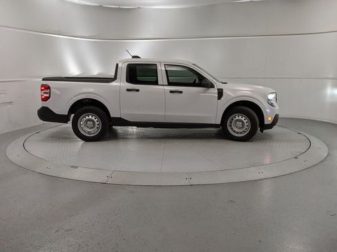 New 2025 Ford Maverick XL image 2