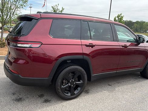 Used 2024 Jeep Grand Cherokee L Limited w/ Black Appearance Package image 8