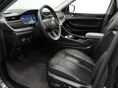Used 2022 Jeep Grand Cherokee L Limited AWD/4WD image 11