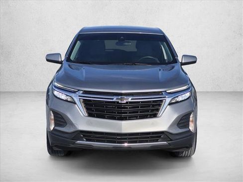 Used 2024 Chevrolet Equinox LT FWD image 2