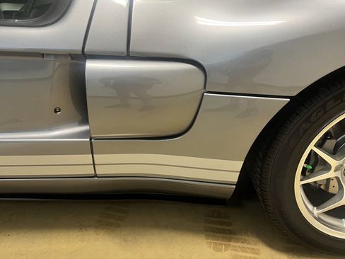 Used 2006 Ford GT RWD image 39