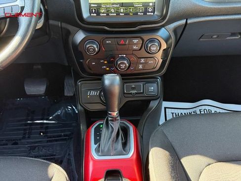 Used 2021 Jeep Renegade Trailhawk w/ Sun & Sound Group AWD/4WD image 19