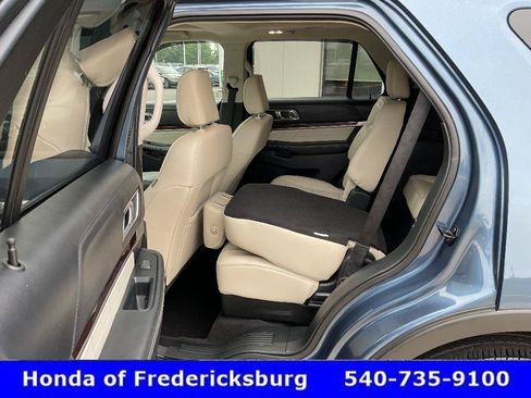 Used 2019 Ford Explorer Platinum AWD/4WD image 26