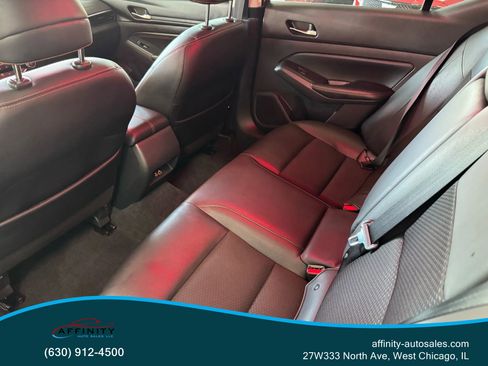 Used 2019 Nissan Altima 2.5 SR w/ SR Premium Package image 17