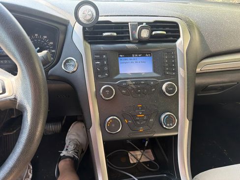 Used 2020 Ford Fusion S FWD image 10