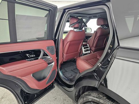 New 2026 Land Rover Range Rover SE image 15