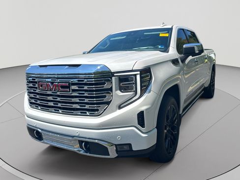 Used 2023 GMC Sierra 1500 Denali AWD/4WD image 3