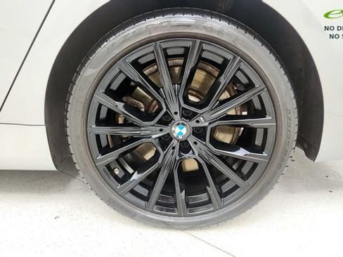 Used 2022 BMW 750i xDrive w/ M Sport Package AWD/4WD image 72
