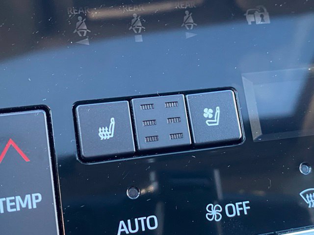 Used 2021 Toyota Avalon Limited w/ Advanced Safety Package AWD/4WD image 15