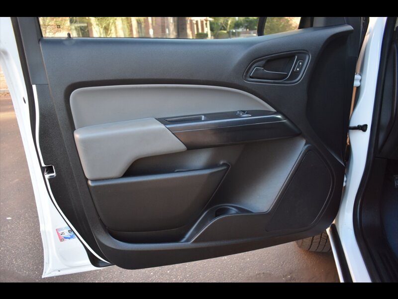 Used 2020 Chevrolet Colorado W/T w/ WT Convenience Package RWD image 18
