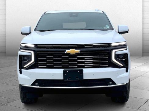 Used 2026 Chevrolet Tahoe High Country image 2